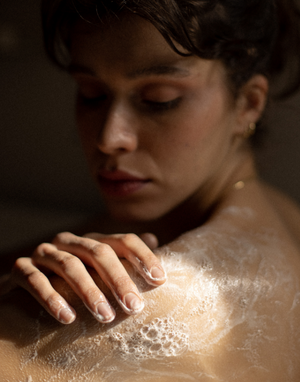 Umaï Powdered vanilla body wash