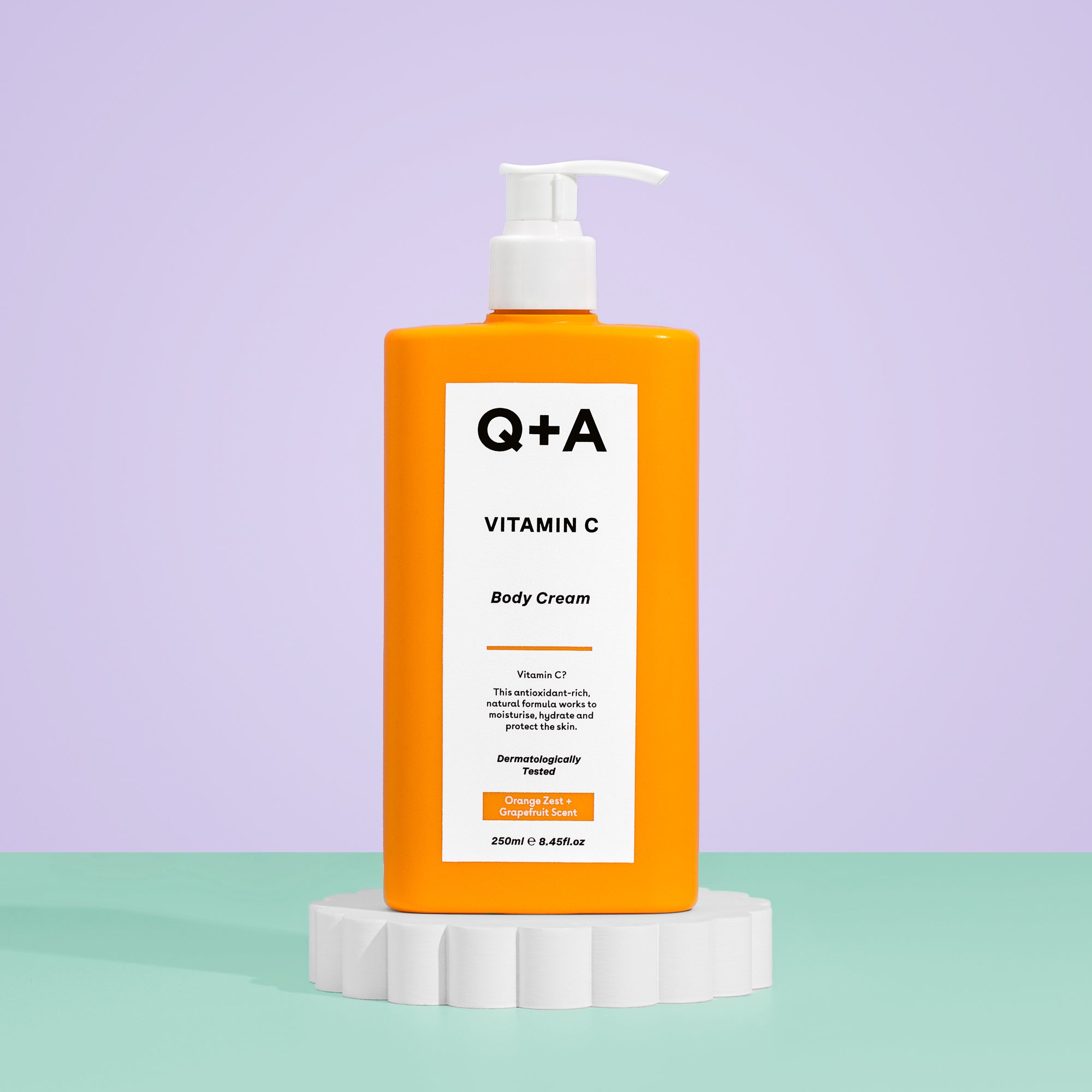 Q+A Vitamin C brightening serum 30ml
