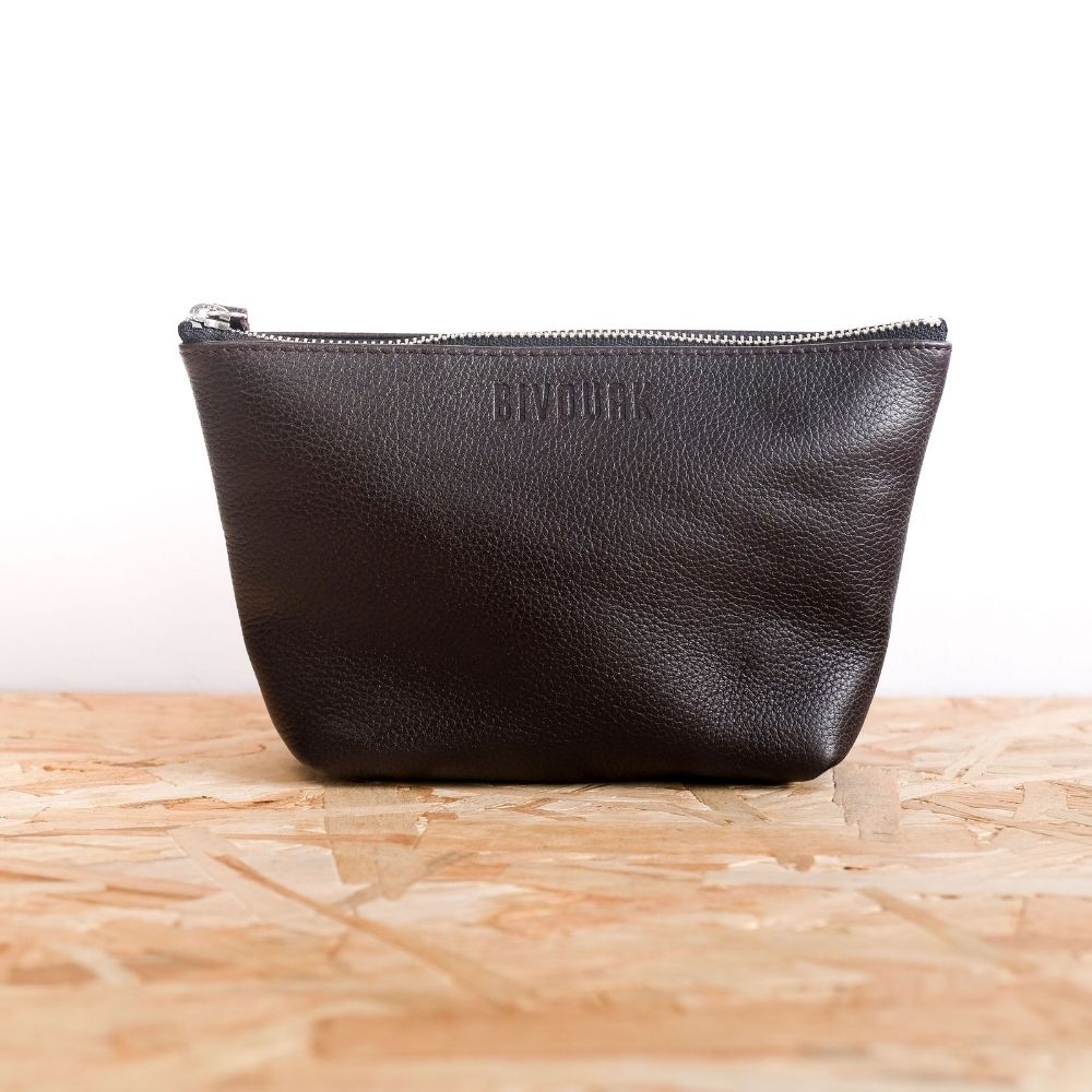 Bivouak Paris Men's leather toiletry bag